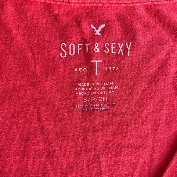 TWO American Eagle Outfitters t-shirts - Picture 3 of 5